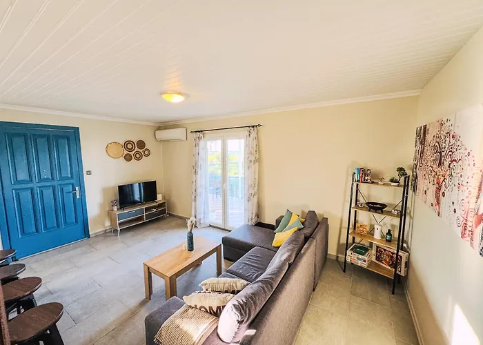 Beachlife: The Bungalow